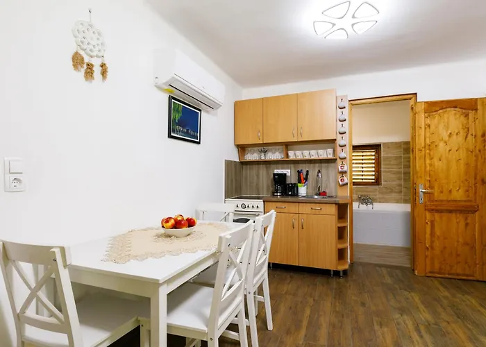 Apartamento Liget By Interhome